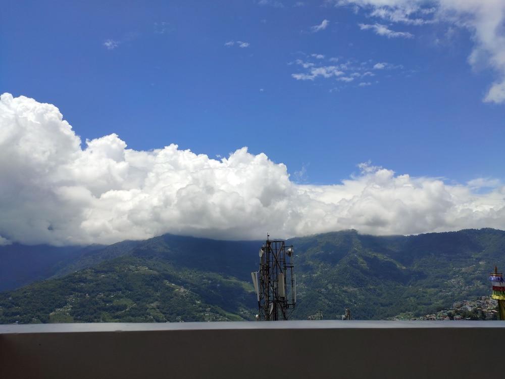 Summit Ttakshang Residency Hotel & Spa Mg Marg Gangtok Exterior foto